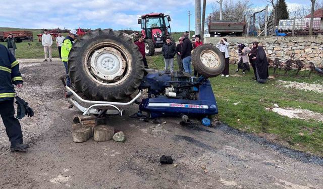 Tarlada Feci Kaza: Traktör Devrildi, Ölü ve Yaralılar Var!