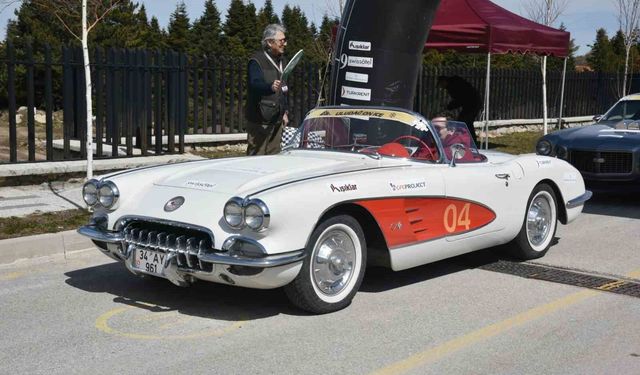 Türkiye’nin dört bir yanından otomobil tutkunları Uludağ’da toplandı