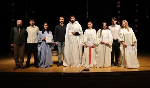 Kütahya'da 'Haykırış' izleyicilere duygu dolu anlar yaşattı