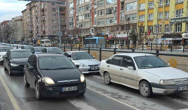 Kütahya'da park yeri sorunu derinleşebilir: Araç sayısı yeniden arttı