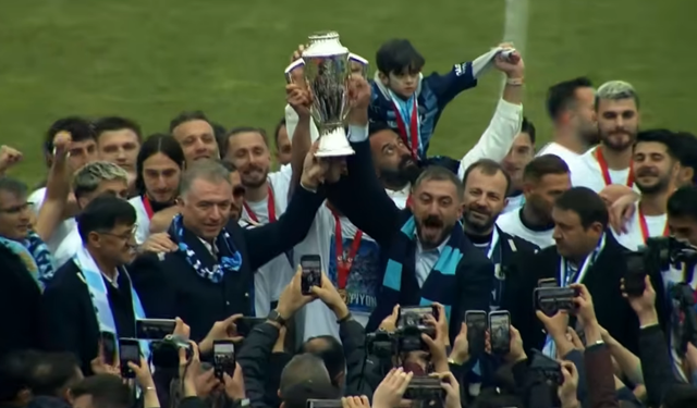 Kütahyaspor 24 yıl sonra şampiyon! Dumlupınar’da kupa gökyüzüne yükseldi