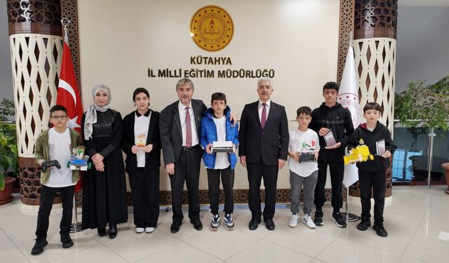 Kütahya’da Genç Mucitler Türkiye Derecesiyle Gurur Yaşattı
