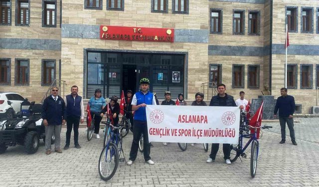 Aslanapa’da pedallar sağlıklı yaşam için çevrildi