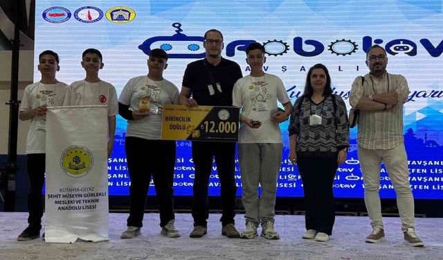 Gediz’den ROBOTAV 2026 çıkarması: Öğrencilerin başarısı alkış topladı