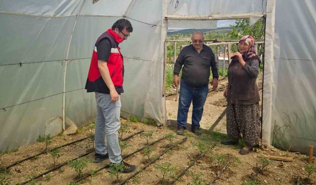Hisarcık’ta çiftçilere verimli sebze üretiminin püf noktaları anlatıldı
