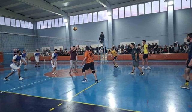 Hisarcık’ta Voleybolun Şampiyonu Devlet Hastanesi