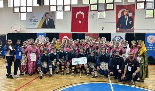 İnegöl Belediyesi Halk Dansları bölge finallerinde 3'te 3 yaptı
