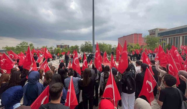 ODTÜ'de bayrak saldırısına tepki: Bilecik'te 350 kişilik yürüyüş