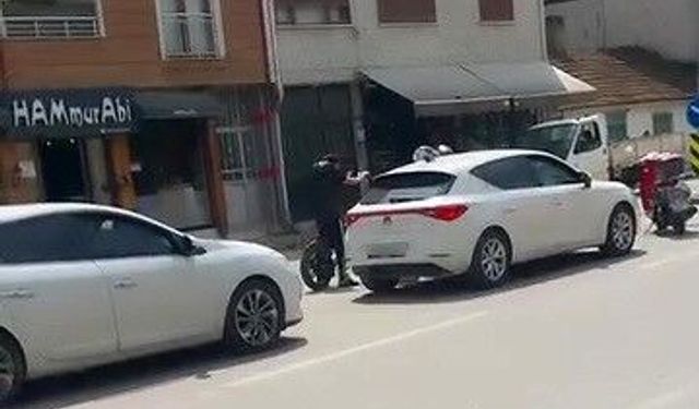Yol verme meselesi kavgaya dönüştü: Ortalık bir anda karıştı