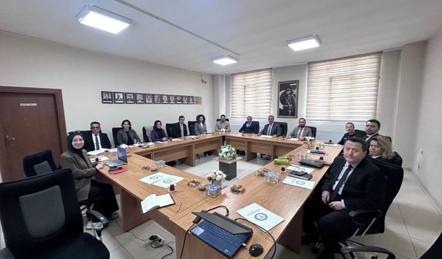 Altıntaş'ta aile kurumunu koruma ve güçlendirme toplantısı düzenlendi