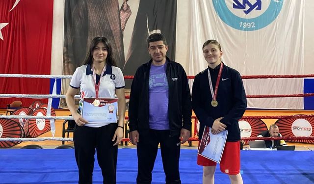 Kütahya'ya boksta çifte madalya: Genç sporcu Türkiye Şampiyonu oldu
