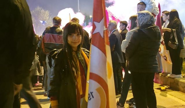 KÜTAHYA SARI-KIRMIZIYA BOYANDI! ŞAMPİYONLUK GECEYE DAMGA VURDU