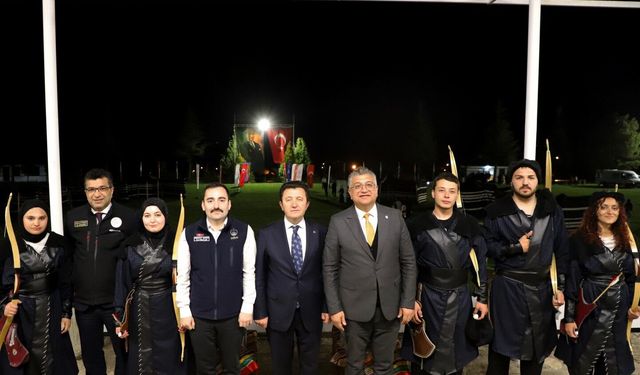 Kütahya'da 300 öğrenci tarihle buluştu: Hayme Ana Türbesi'ne anlamlı ziyaret