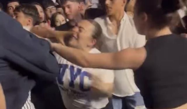 Poizi konserinde tekme ve yumruklar havada uçuştu