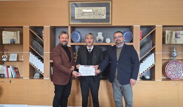 Kütahya'da Fatih Ortaokulu'ndan iklim sorunlarına dijital çözüm: Öğrenciler uluslararası proje üretti