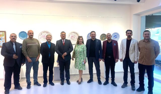 DPÜ ve SDÜ'den sanatsal işbirliği: Kütahyalı sanatçıların eserleri yoğun ilgi gördü