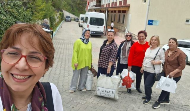 Kütahyalı kadınlar ''İyilikte Yarıştı'': El emeği liflerle huzurevine gönül köprüsü