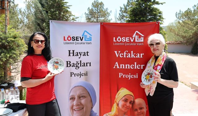 Lösev ve Kütahya Porselen'den Anneler Günü için anlamlı mesaj:  “Güçlü Anne, Güçlü Bir Aile ve Umut Dolu Yarınlar Demek