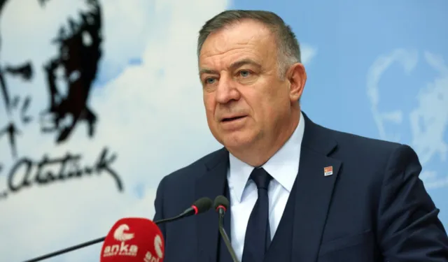CHP'li Gökan Zeybek'ten Kütahya Belediyesi Meclisi'ndeki  Karara Sert Tepki