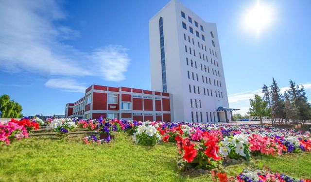Yakın Doğu Üniversitesi Spor Dostu Kampüs Unvanı Aldı