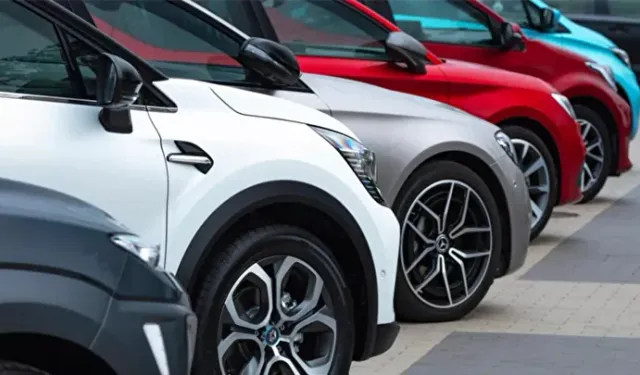 Otomotiv sektöründe daralma sürüyor: Satışlar çakıldı