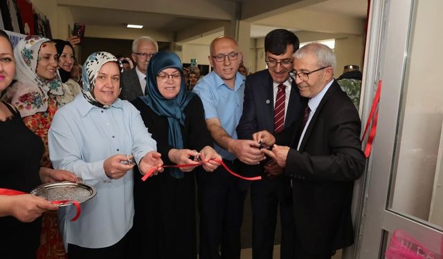 Kütahya'da Üreten Kadınların Emeği Sergide Buluştu