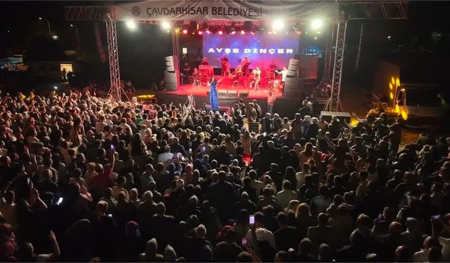 Aizanoi'de Tarih ve Müzik Buluştu! Binlerce Kişi Aynı Meydanda Toplandı