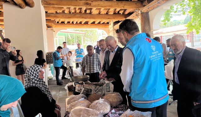 Şaphane'de Hayır İçin Tek Yürek Oldular