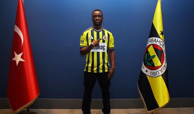 Fenerbahçe genç yıldız Diouf'u kadrosuna kattı