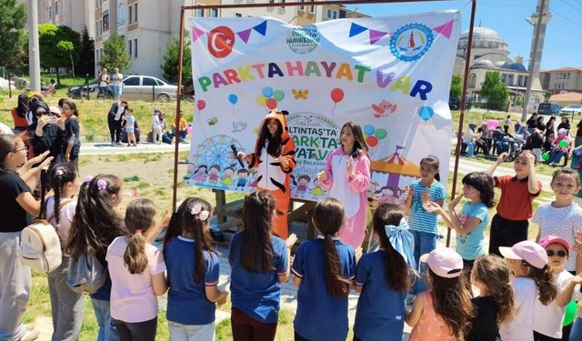 Altıntaş'ta çocuk şenliği renkli anlara sahne oldu