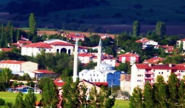 Kütahya'da ilçe belediyesi borçsuz çıktı: ''Para halka hizmet olarak dönecek''