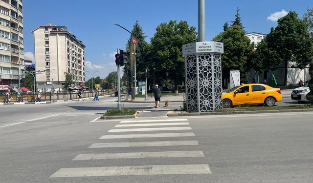 Kütahya'da trafik ışıkları bilmecesi: Sürücüler tepki gösterdi