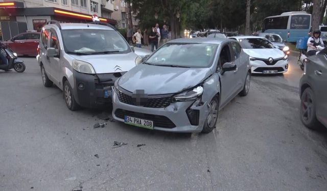 Kütahya'da Abdurrahman Karaa Bulvarı'nda kan döküldü: 2 yaralı