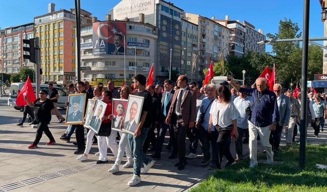 Kütahya siyasetinde dengeler değişti: CHP Teşkilatı ve Belediye Başkanları Yeni Parti'ye Katıldı