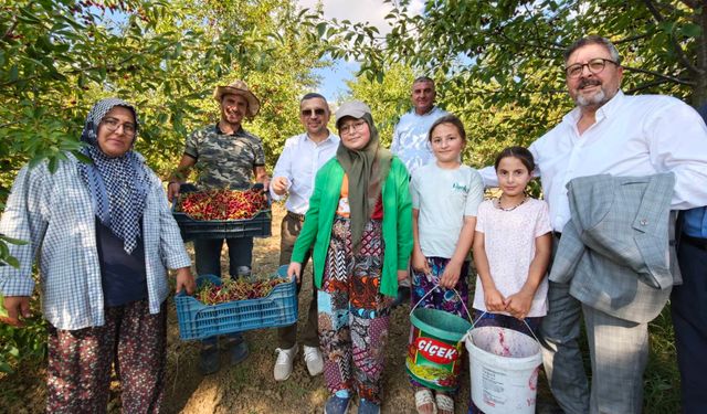 MHP heyeti Pazarlar ve Şaphane’de üreticilerle buluştu