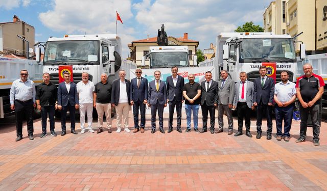 Tavşanlı Belediyesi araç filosunu 5 yeni araçla güçlendirdi