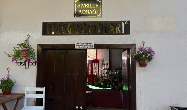 Kütahya'nın Gizli Hazinesi! Bu Tarihi Konakta Kadınlar Mucizeler Üretiyor