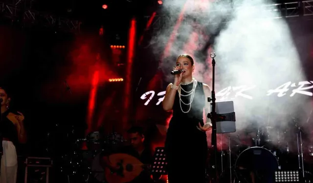 Gediz'de festival ateşi yanıyor: Irmak Arıcı bugün sahneye çıkıyor