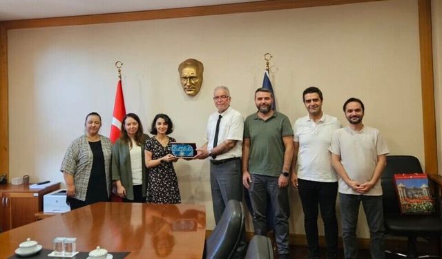 Dumlupınar Üniversitesi ile Anadolu Üniversitesi arasında iş birliği toplantısı gerçekleştirildi