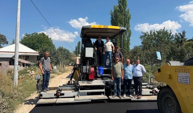 Kütahya'nın köyünde ulaşımı rahatlatacak yol çalışması tamamlandı