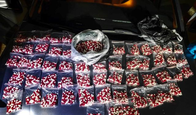 Kütahya Simav’da Lyrica Operasyonu: 3 Bin 716 Sentetik Hap Ele Ge geçirildi
