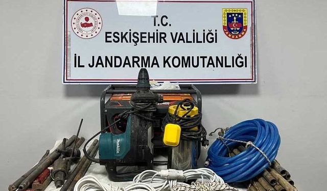 Eskişehir'de kaçak kazı yapan 5 şüpheli suçüstü yakalandı
