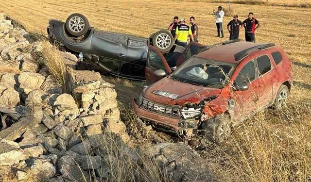 İki Araç Çarpıştı, Ortalık Savaş Alanına Döndü: 1 Ölü