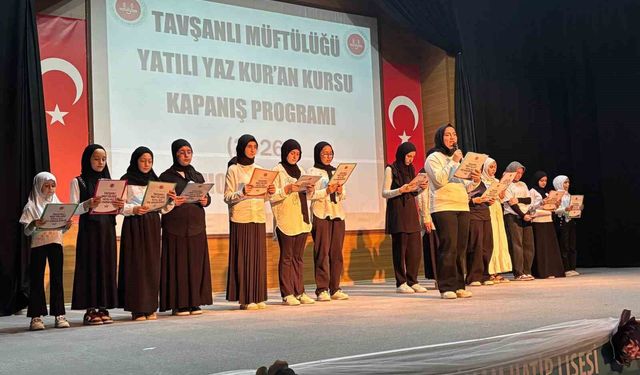 Tavşanlı'da yatılı Yaz Kur'an Kursu kapanış programı coşkuyla gerçekleştirildi