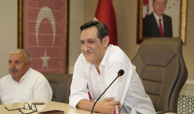 Tavşanlı Belediye Başkanı Derin, kuruluş yıl dönümü töreninde Ak Parti'ye katılıyor