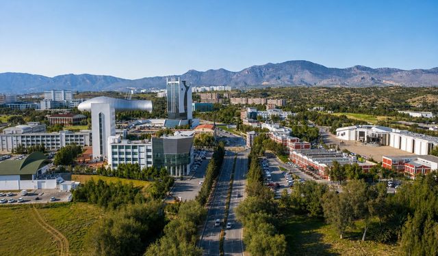 Yakın Doğu Üniversitesi, İlk 500’deki Yerini Alan Sıralamaları ile Taçlandırdı