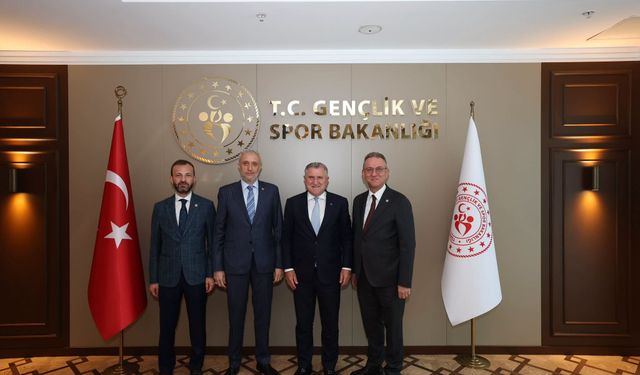 Ankara'da kritik zirve: Kütahya'nın gençlik merkezi ve yurt projeleri masaya yatırıldı