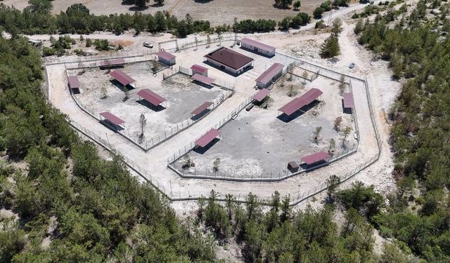 Kütahya'da iki ilçeye hizmet verecek modern yaşam alanı törenle açıldı