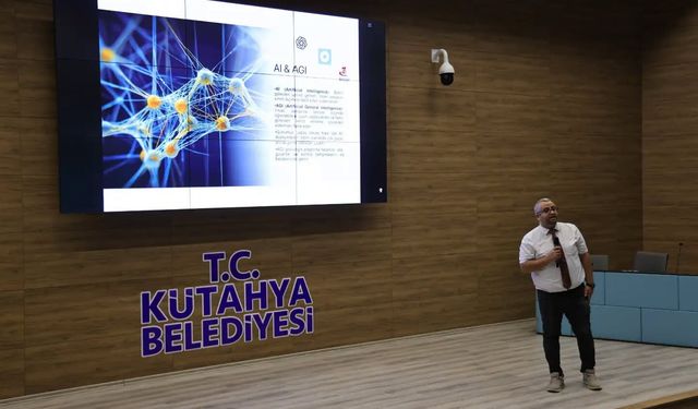 Kütahya Belediyesi'nde yapay zeka eğitimi programı düzenlendi