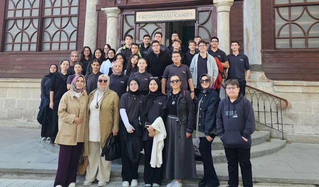 Nafi Güral Lisesi öğrencileri Kütahya'nın tarihi ve kültürel mirasını keşfetti